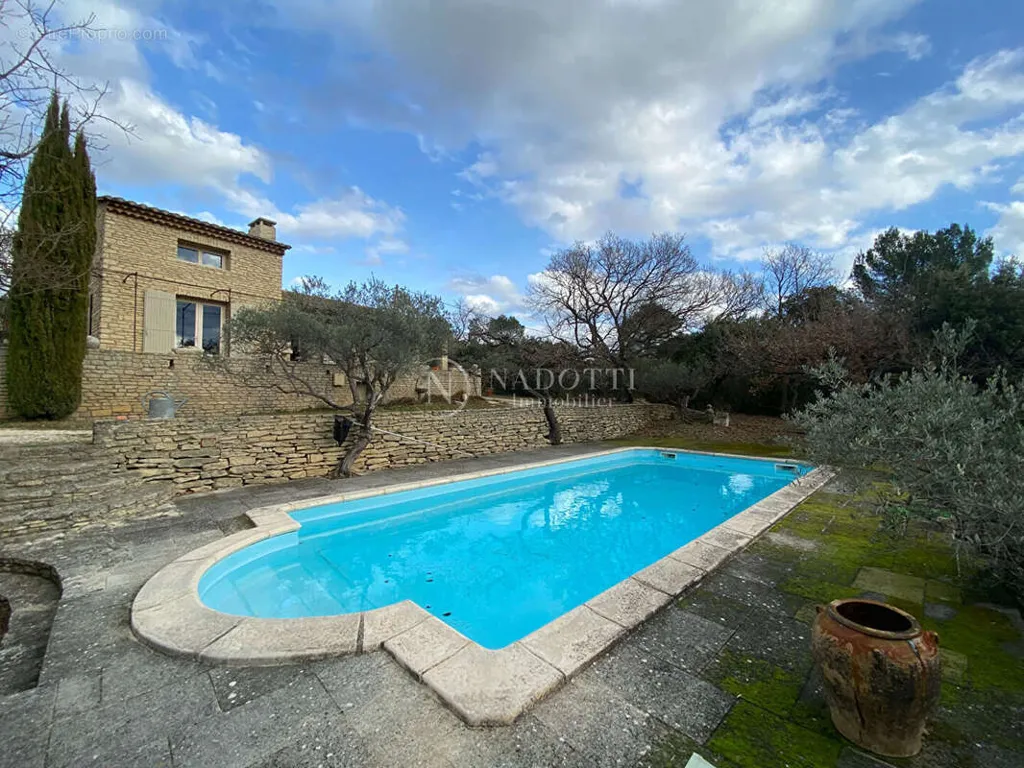 Piscine - Maison en Pierre en Viager à Gordes
