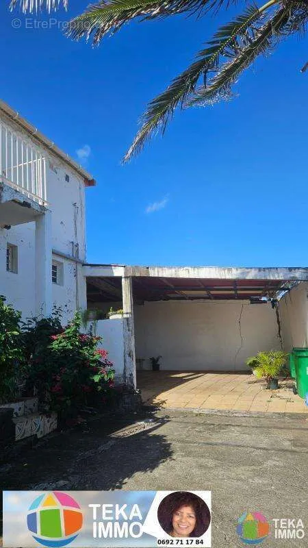 Extérieur - Maison F7 avec Jardin à Saint-Pierre, Terre-Sainte