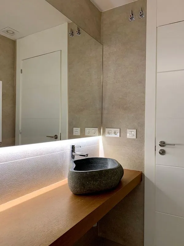 Salles de bain - Luxury Apartment with Terrace near University