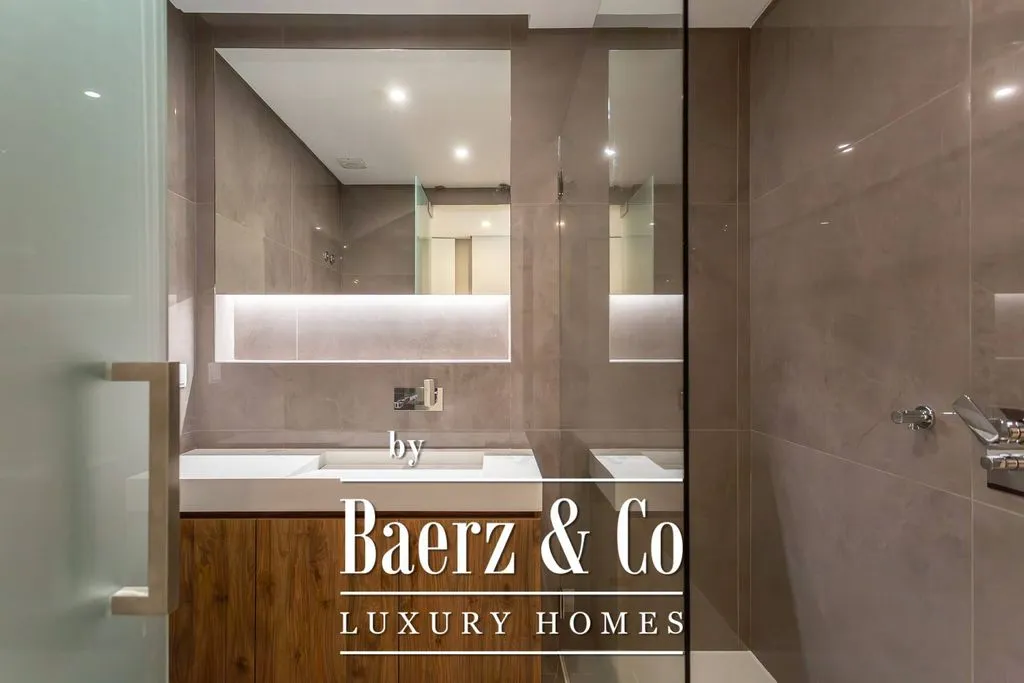 Salles de bain - Luxury Duplex Flat with Balcony in Carcavelos