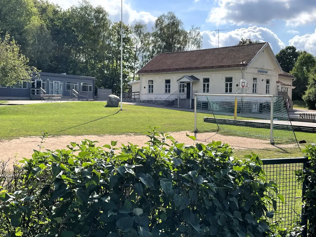 Jardin - Single-Storey House with Garden by Ringsjön