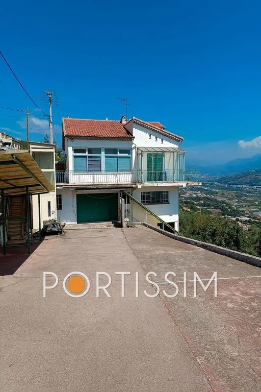 Extérieur - Villa à Rénover avec Vue Mer à Saint-Laurent-du-Var