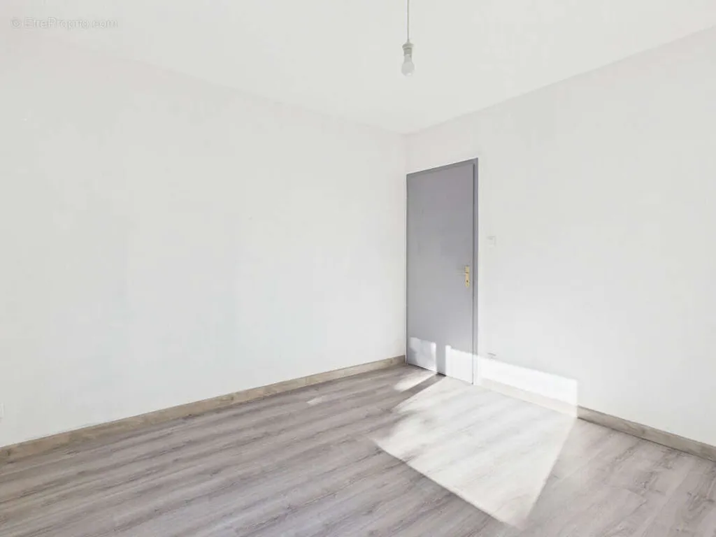 Rooms - Apartment with Terrace in Illkirch-Graffenstaden