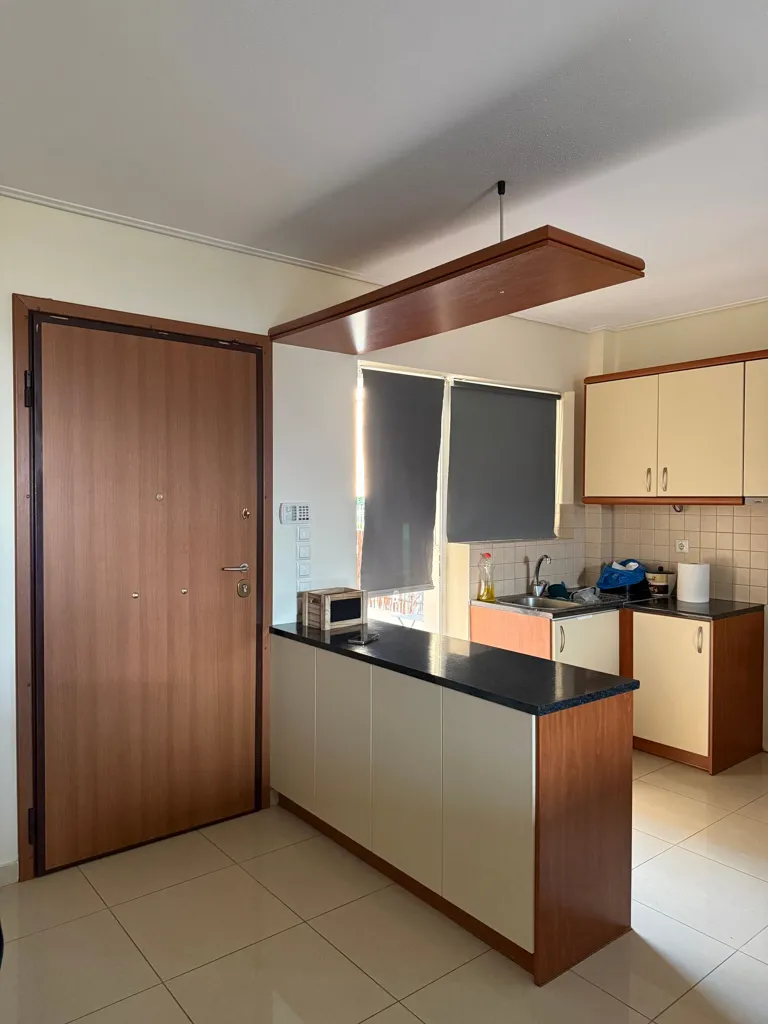 Cuisine - Apartment with Balconies in Double-Fronted Location