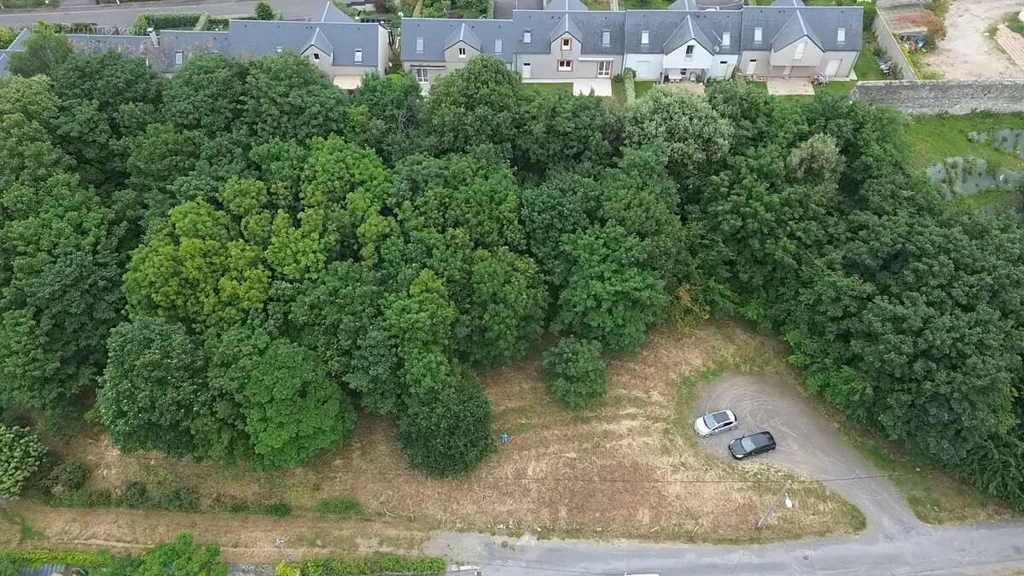 Vue aérienne - Terrain à Bâtir avec Espace Boisé à Granville