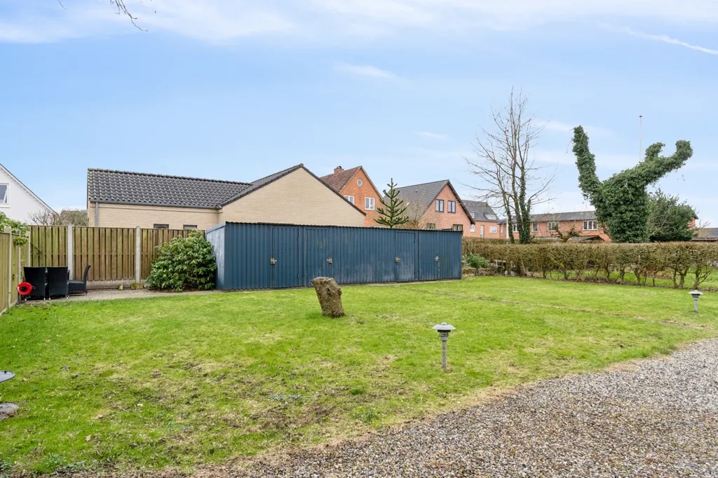 Aed - Modern Flat with Central Herning Location