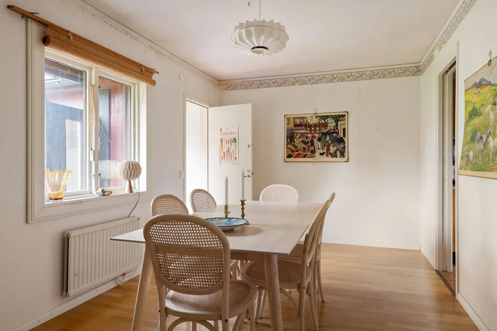 Salle à manger - Villa with Train Access in Västerhaninge