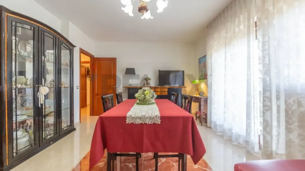 Salle à manger - Contemporary Villa with Panoramic Views in Chieti