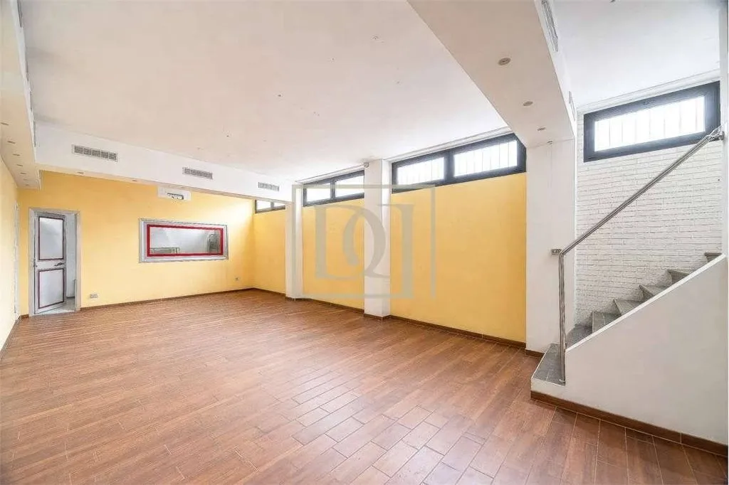Séjour - Two-Level Office in Central Milan