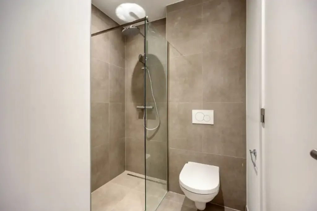 Vannitoad - Apartment with Private Terrace in Denderleeuw