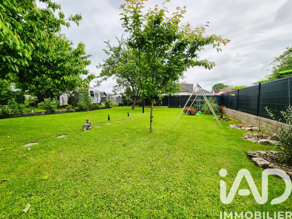 Aed - Charming Renovated House with Garden in Corre