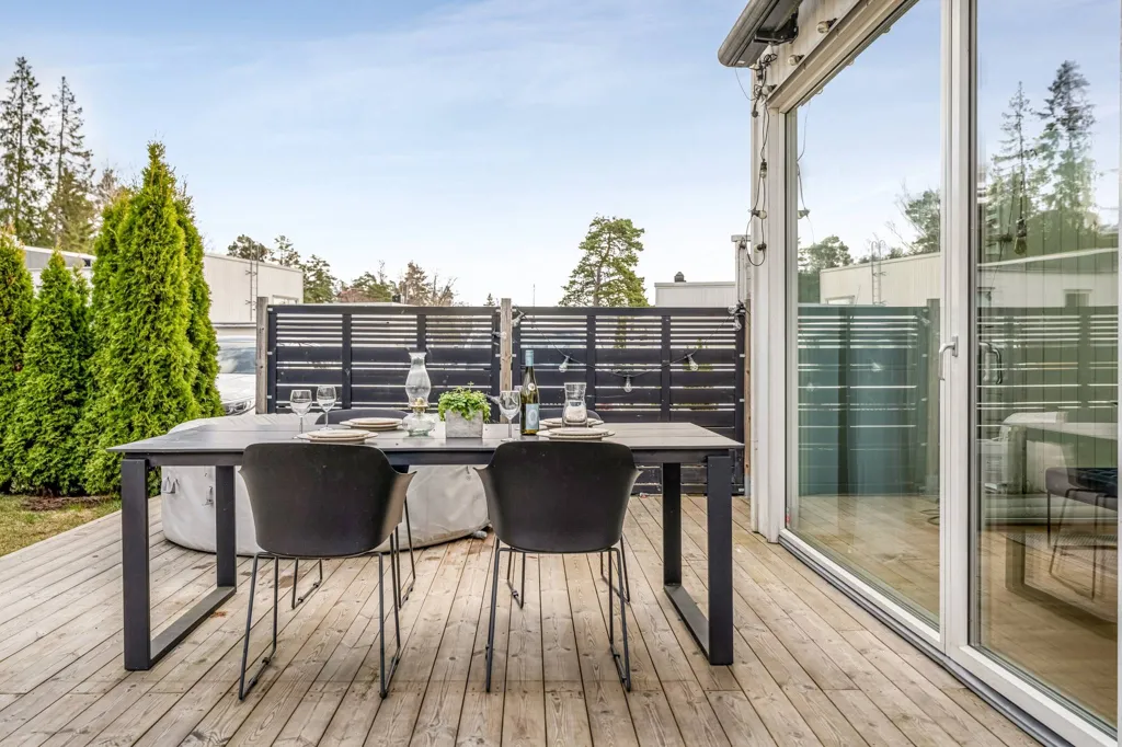 Terrazza - Two-Storey Apartment with Panoramic Views in Glömsta