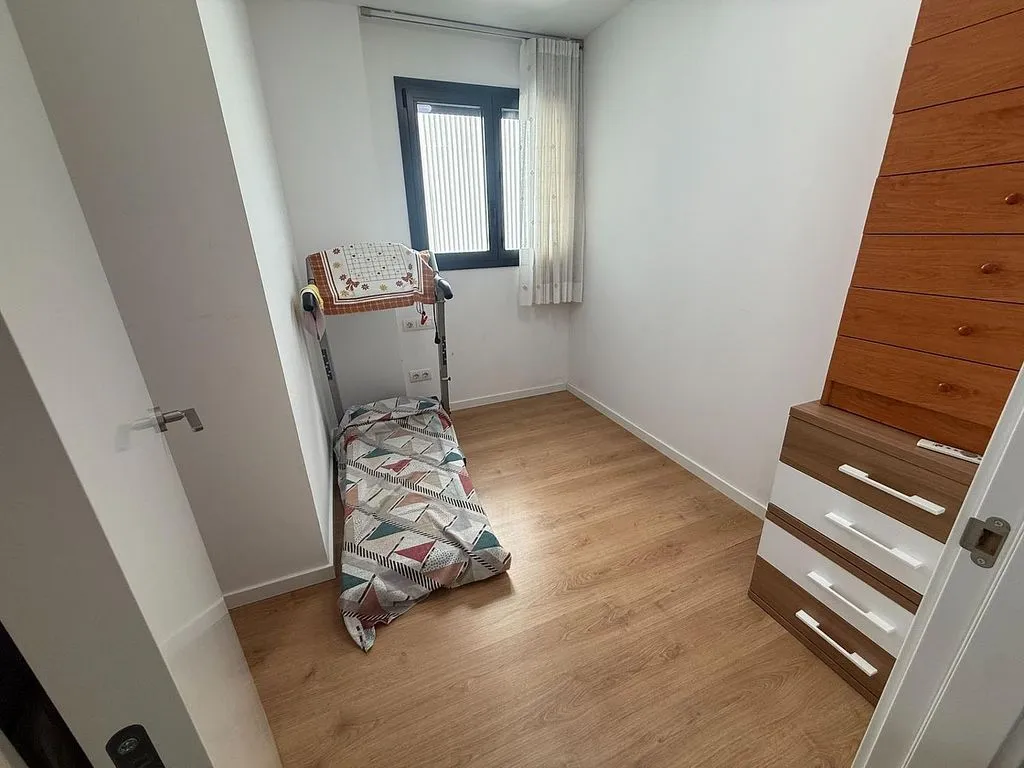 Chambres - Modern Flat with Balcony in La Gavarra
