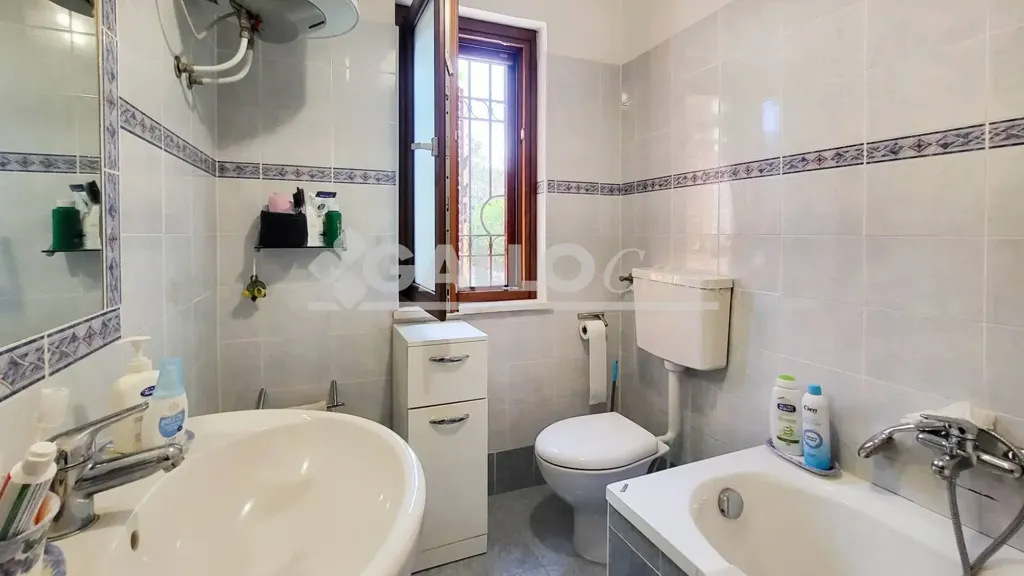 Salles de bain - Villa Portion with Sea View in Diamante