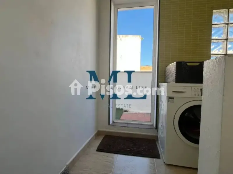 Pesuköök - Corner Semi-detached House with Terrace in Sant Pere de Ribes