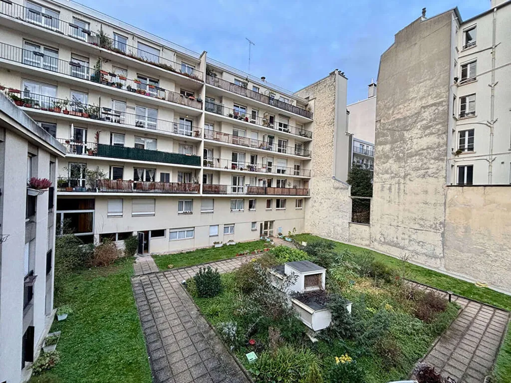 Aed - Studio with Courtyard View in Paris