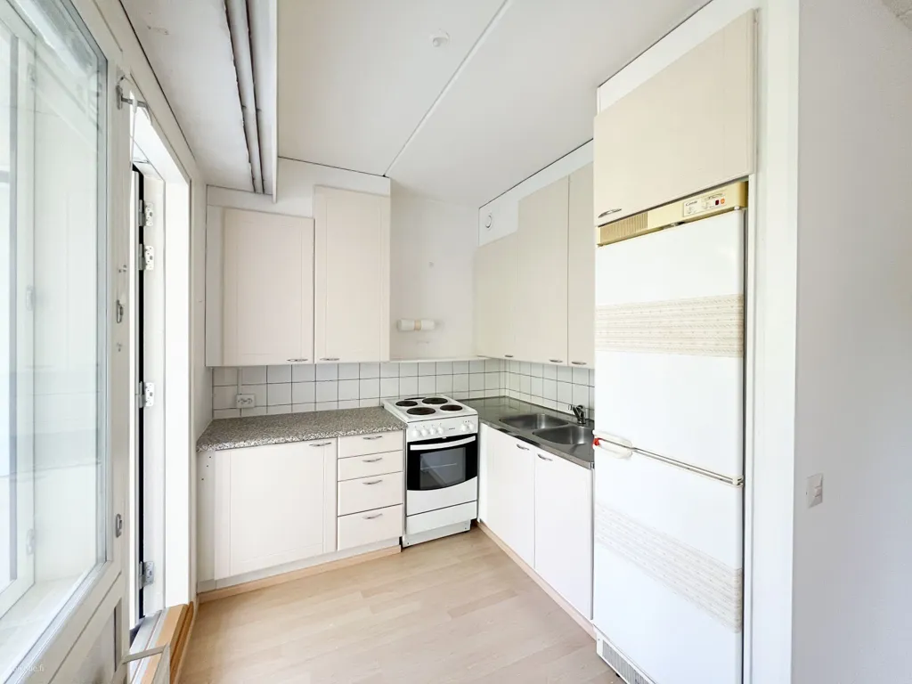 Cuisine - Ground Floor Flat with Balcony in Varissuo, Turku