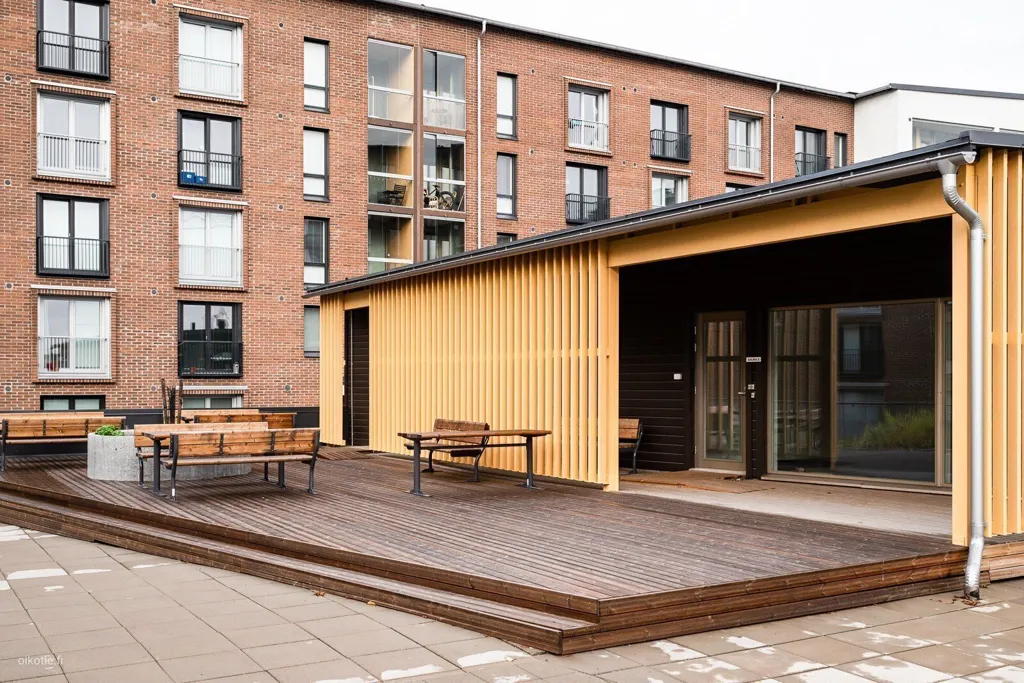 Terrasse - Bright Studio Flat with Balcony in Oulu