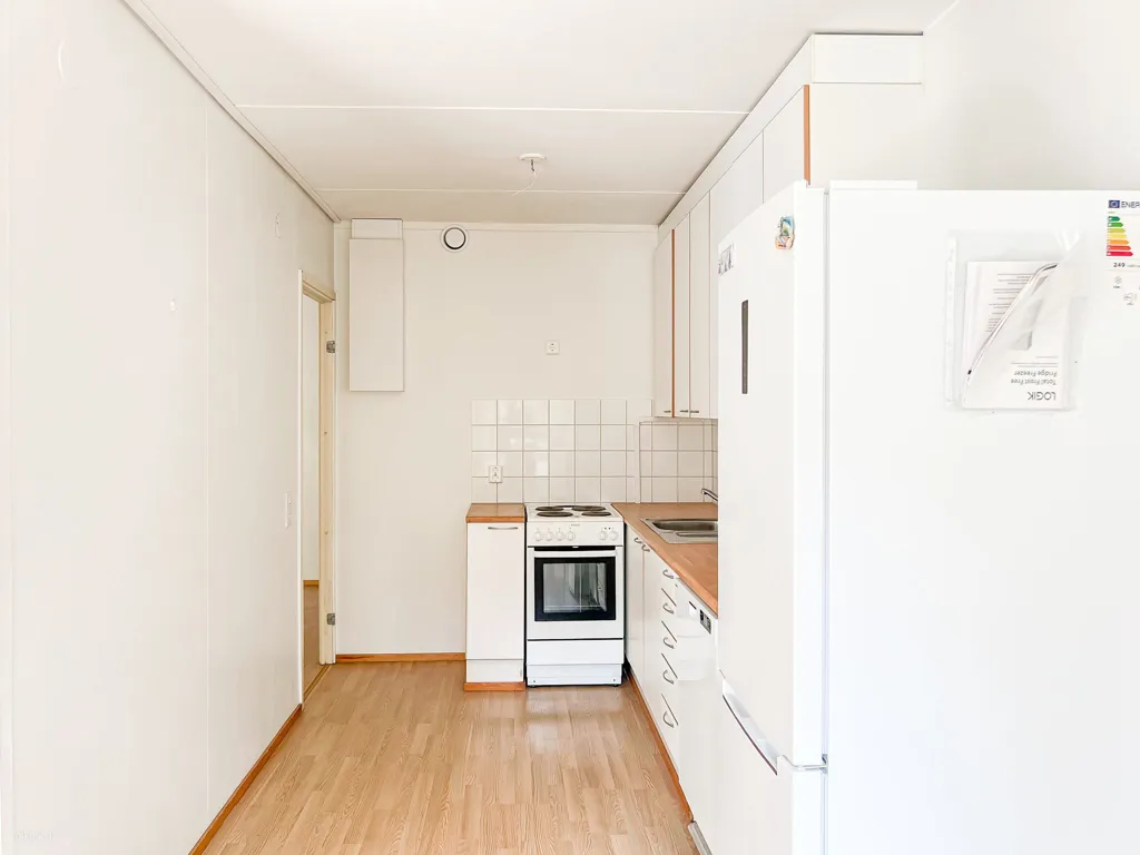 Köök - Bright Apartment with Garden in Oulunkylä, Helsinki
