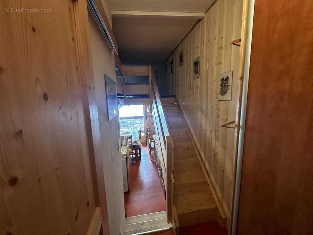 Esik - Studio with Balcony and Mountain View in Arc 2000