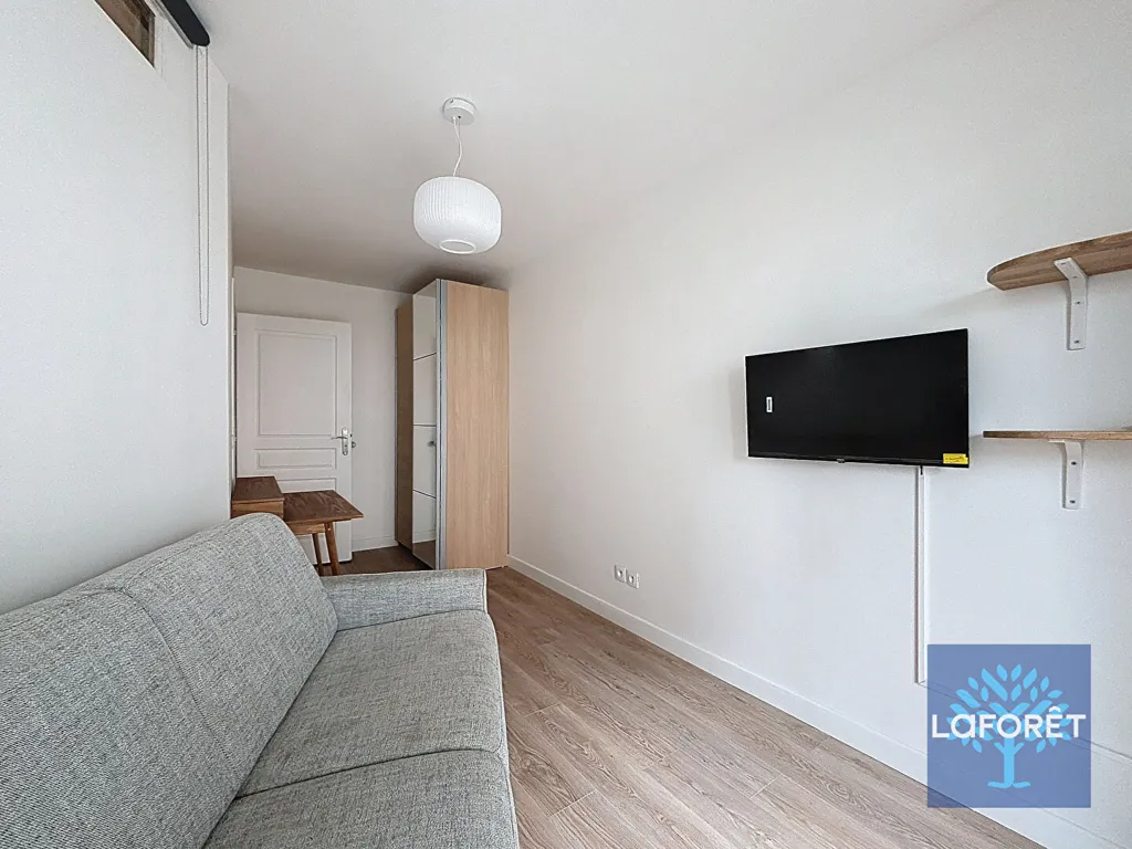 Elutuba - Modernised 3-Bed Flat with Balcony in Cergy