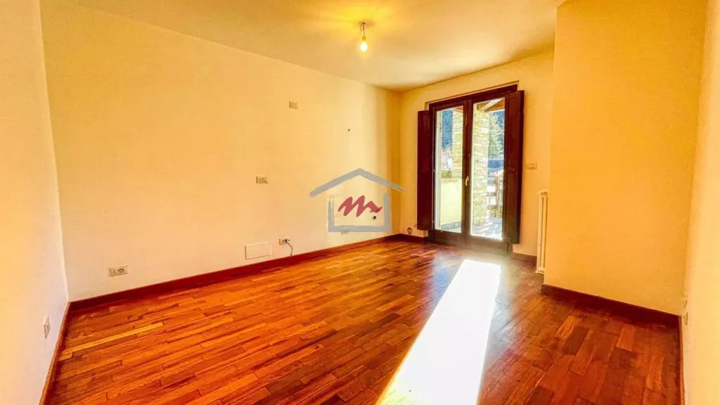 Pièces - Rear-Facing Apartment with Garden in Bardonecchia