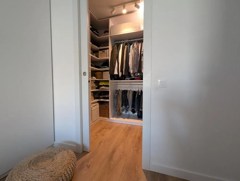 Pièces - Duplex Flat with Jacuzzi Terrace in Badalona