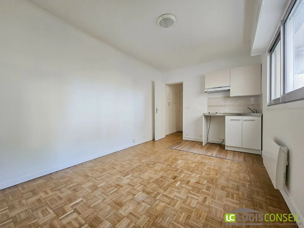 Toad - Ground Floor Flat with Parking in Châtenay-Malabry