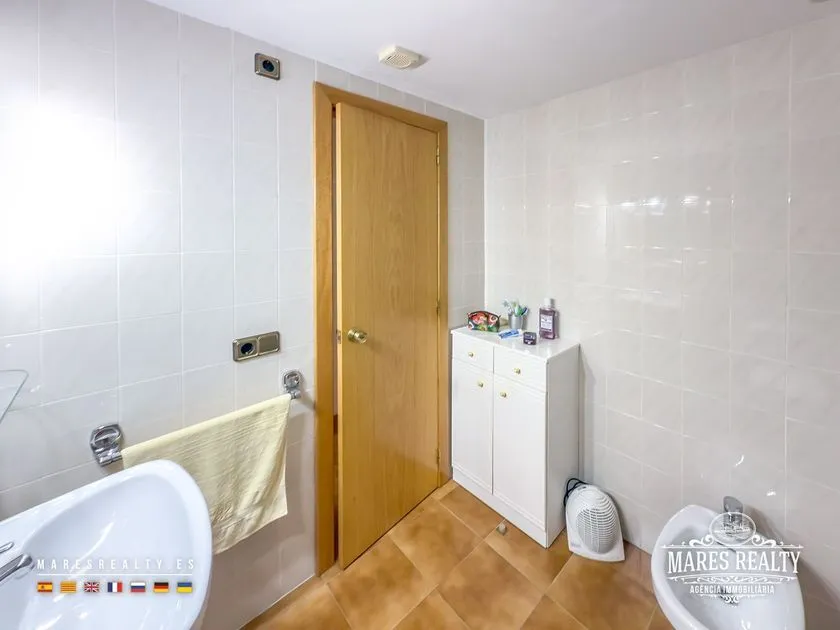 Salles de bain - Seafront Apartment with Terrace in Empuriabrava