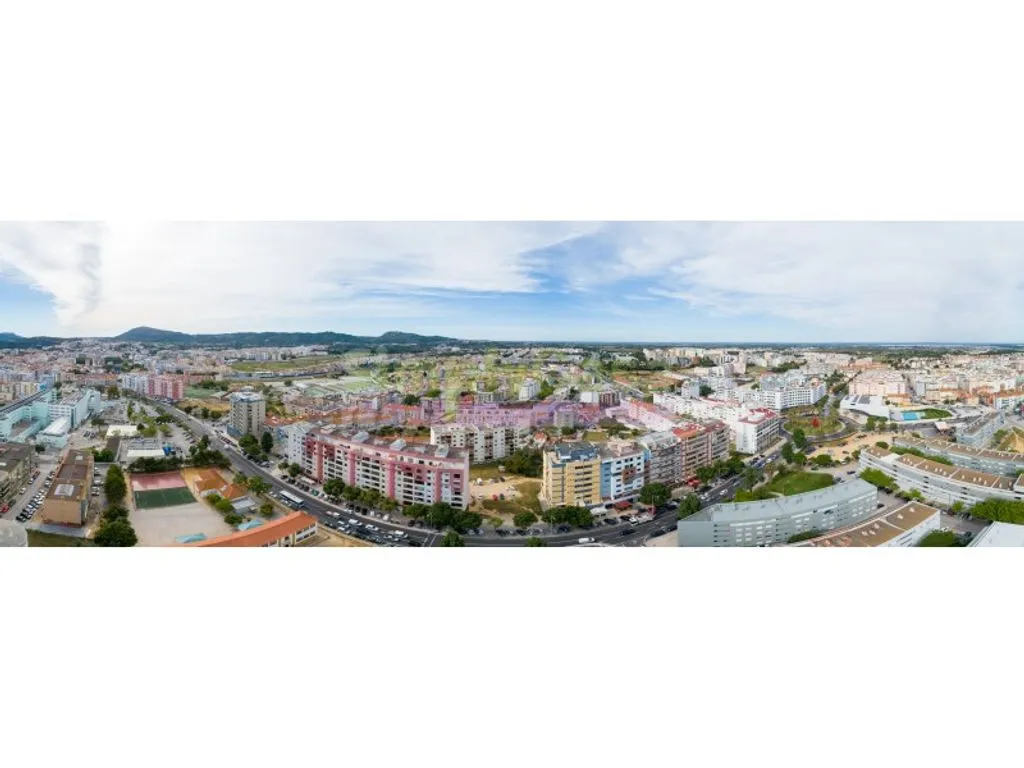 Construction Land with Approved Project in Setúbal