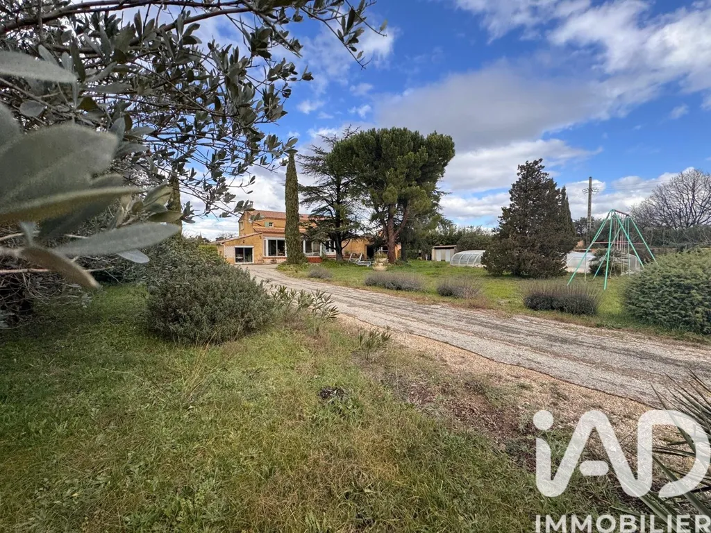 Aed - Villa with Pool in Rochefort-du-Gard