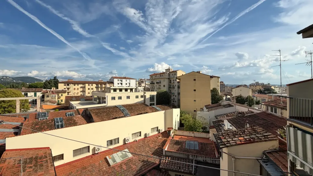 Balcone - Appartamento con terrazza e mansarda a Firenze