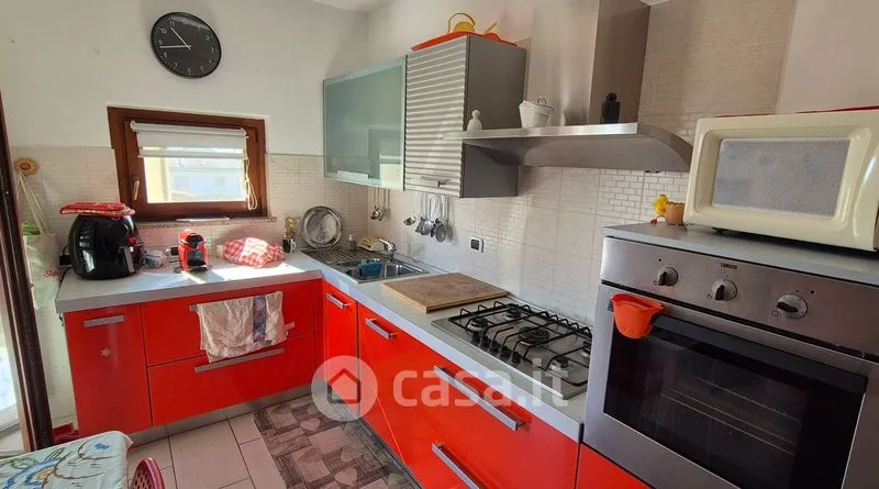 Cucina - Rustic Bifamily Villa with Garden in Trecate