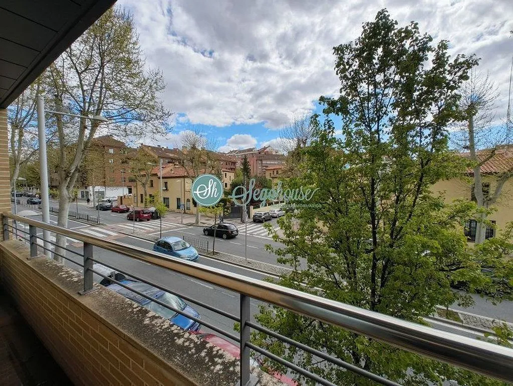 Balcony - Modern Flat with Terrace in Ezequiel González