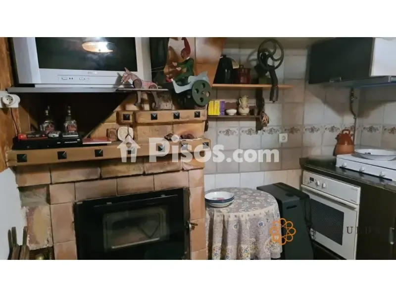 Cuisine - Rustic-Style House with Terrace in Sástago