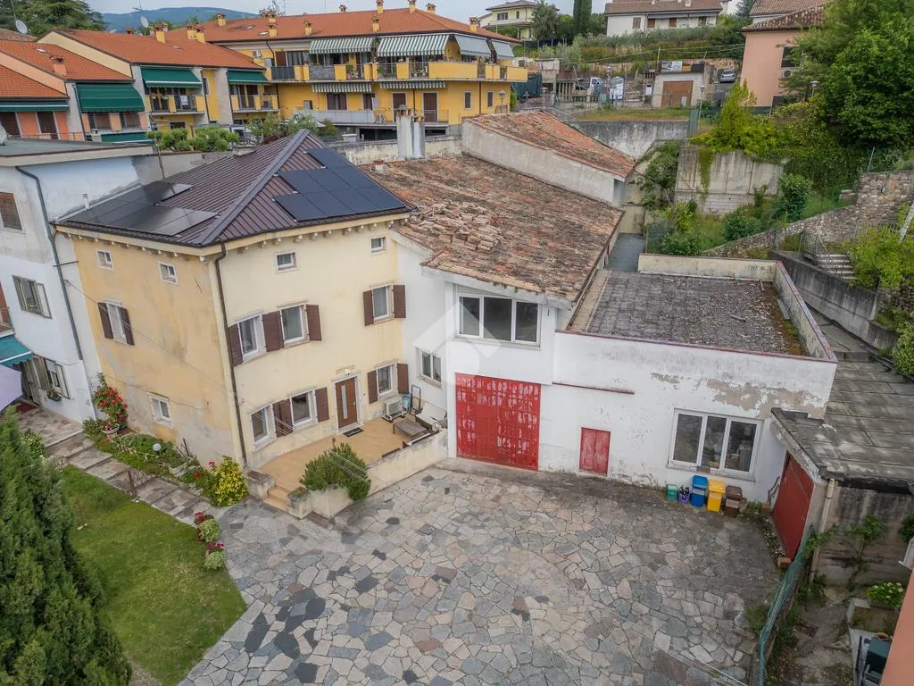 Aerial - Rustic House with River View near Verona