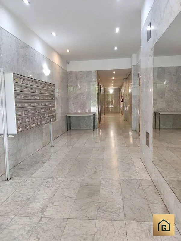 Entrée - Modern Flat with Park View in Madrid