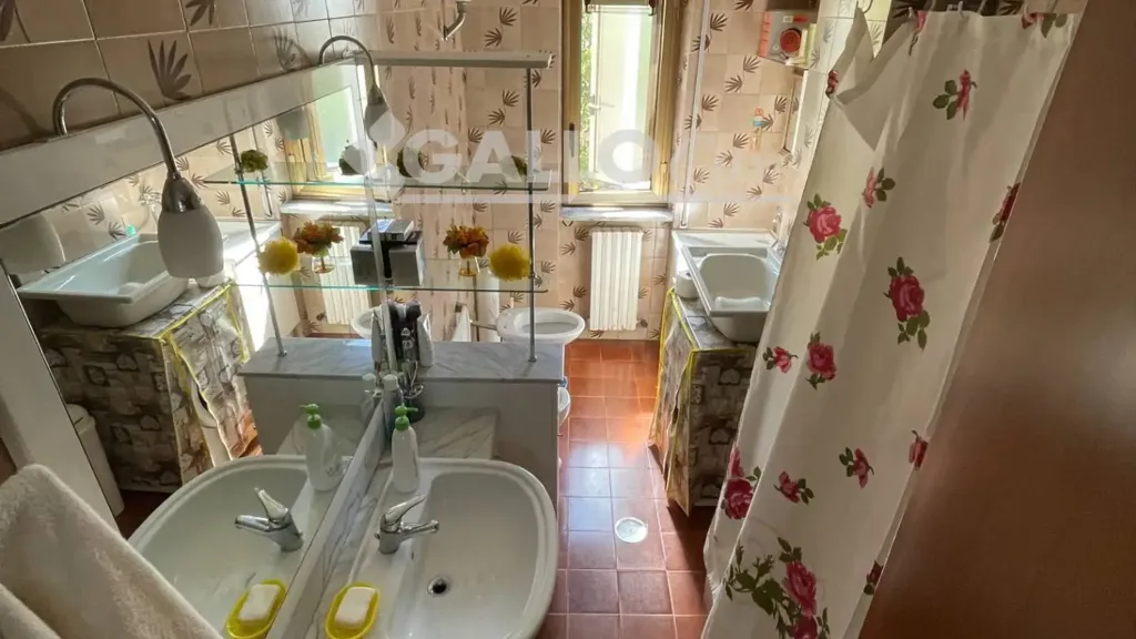 Salles de bain - Apartment with Balconies near Cosenza