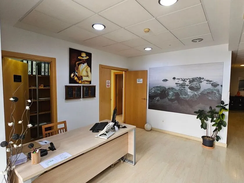 Office - Hotel with Bar-Restaurant near Corella Centre