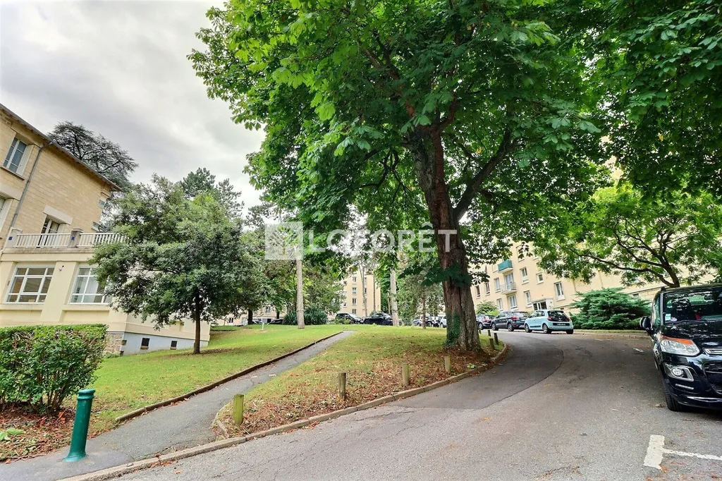 Extérieur - Appartement 3 Pièces avec Vue Végétation à Rueil-Malmaison