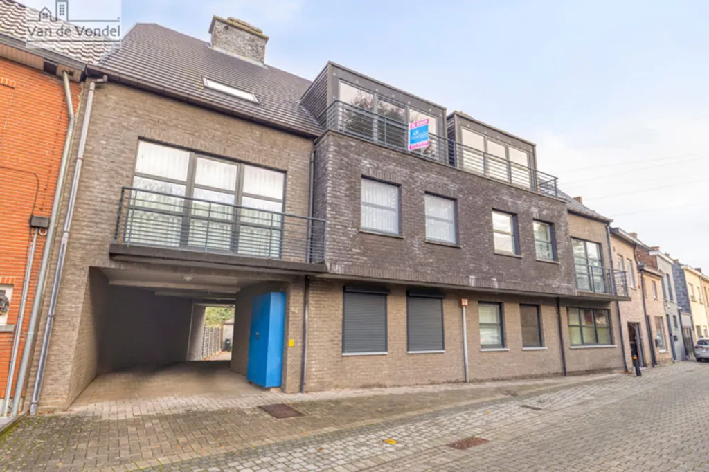 Extérieur - Appartement Énergétique avec Terrasse à Erembodegem