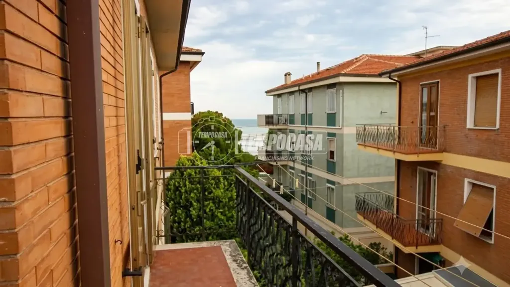 Rõdu - Spacious Apartment with Balcony in Ancona
