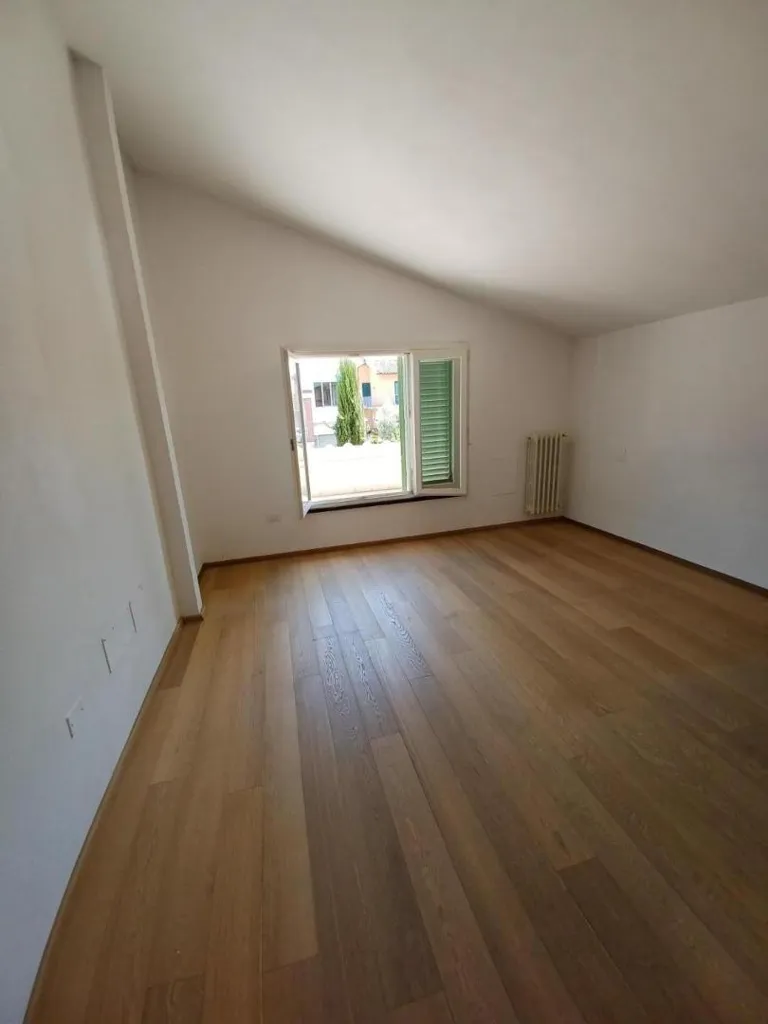 Stanze - Fully Renovated Apartment with Terrace in Vinci