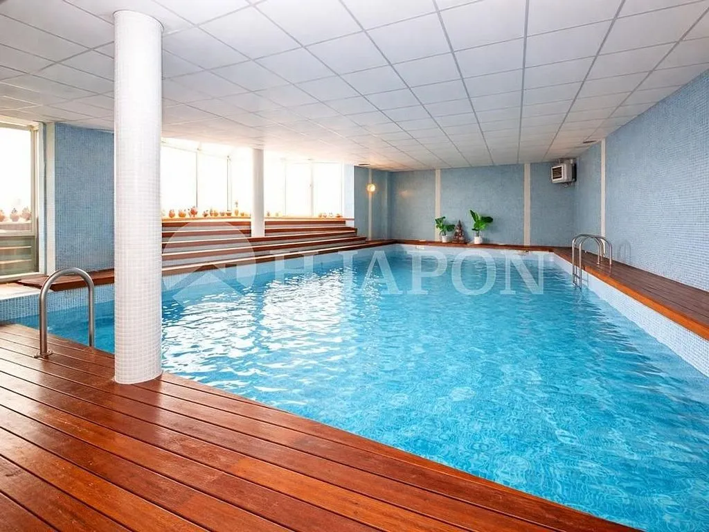 Bassein - House with Indoor Pool in Argentona