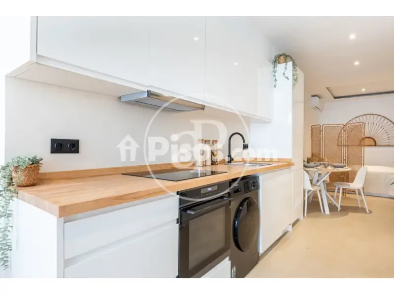 Cuisine - Contemporary Apartment in Patraix, Valencia