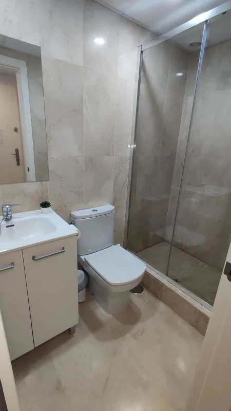 Bagni - West-Facing Apartment with Terrace in Benalmádena