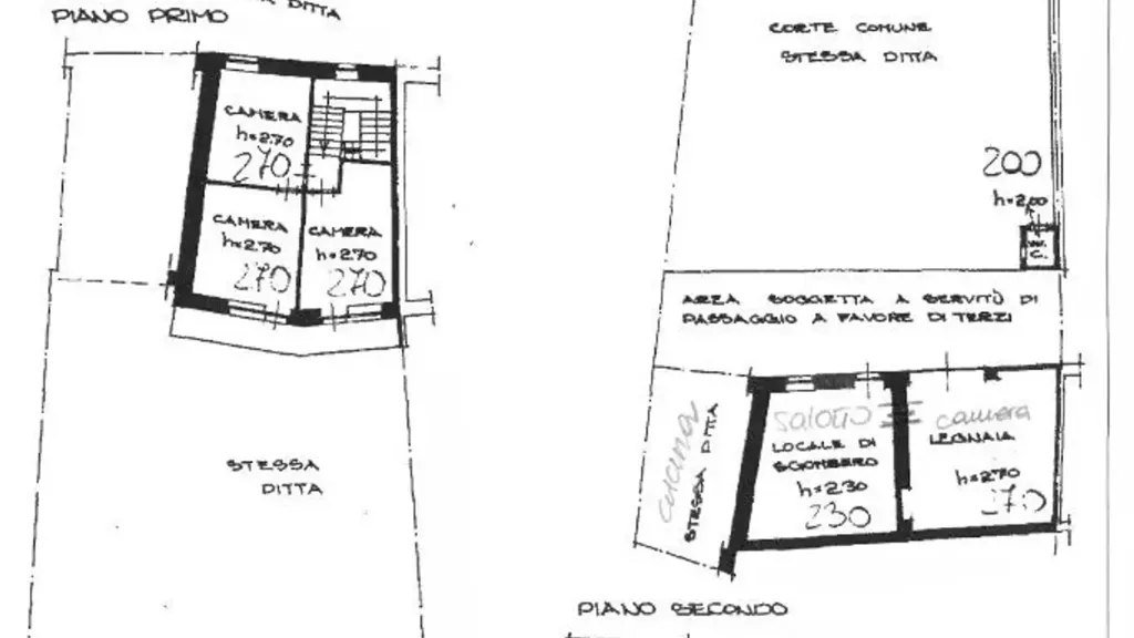 Plaan - Semi-Independent House with Private Courtyard in Caravino