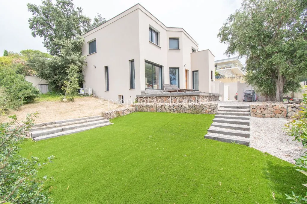 Giardino - Luxury Villa with Sea View in Sète