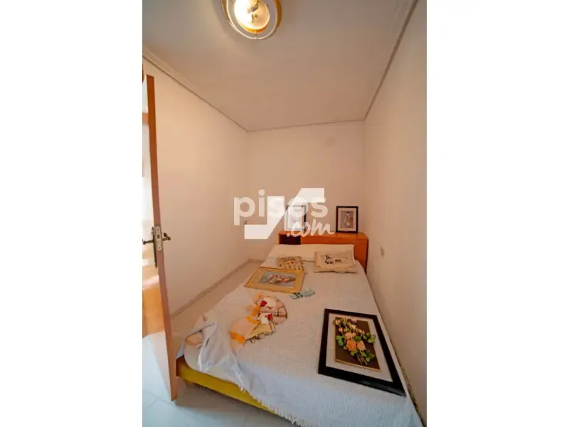Magamistoad - Three-Storey House with Terraces in Vila-real Centre