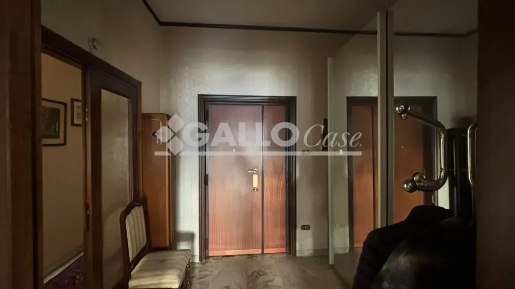 Esik - Bright Apartment with Balconies in Cosenza